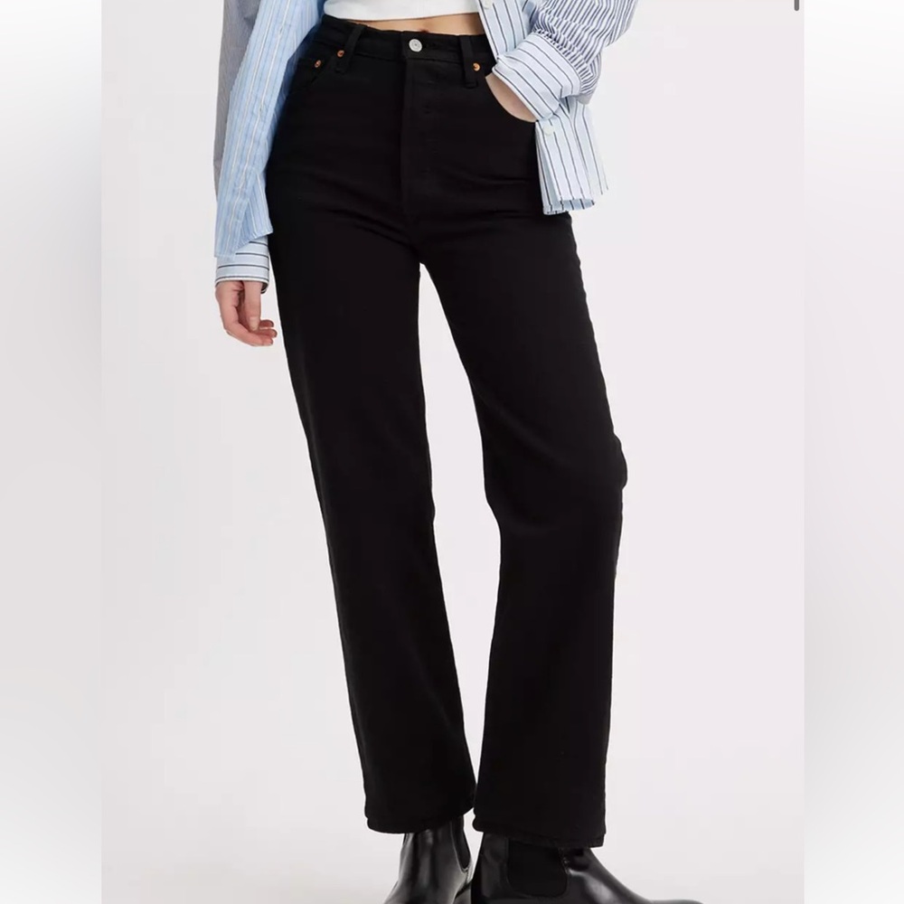 LEVIS BLACK WEDGIE JEANS - SIZE 26